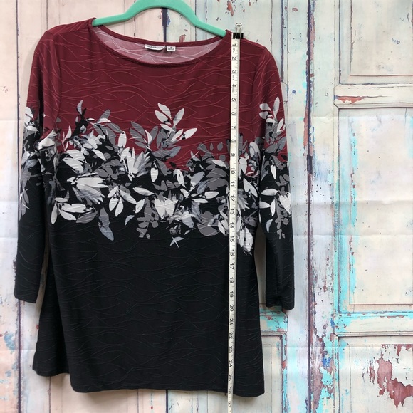 Beautiful Top by Croft & Barrow - Picture 6 of 7